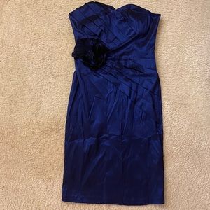 Blue strapless party dress with flower detail